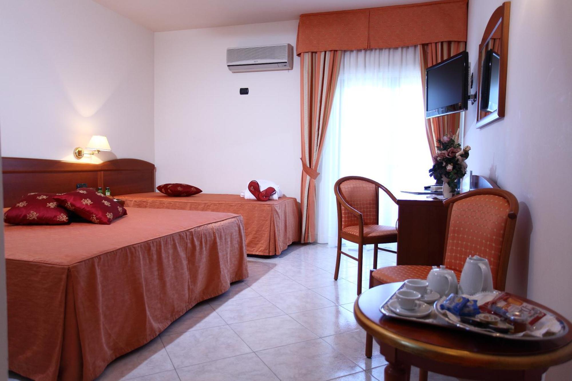 Hotel Za Maria Santo Stefano di Camastra Cameră foto