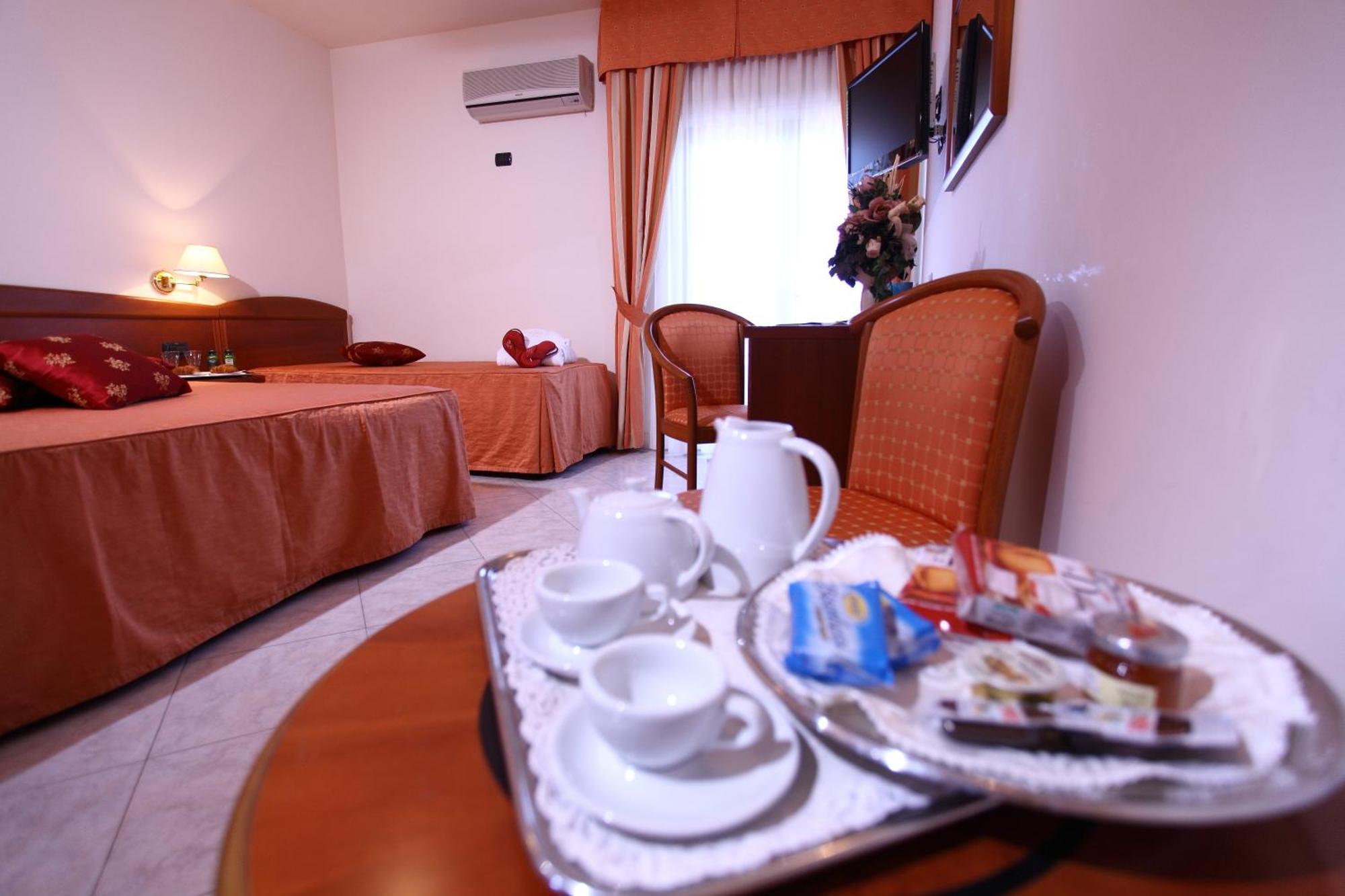 Hotel Za Maria Santo Stefano di Camastra Cameră foto